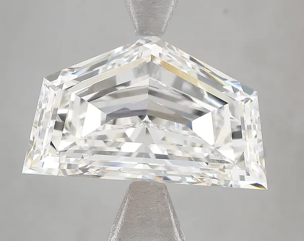 Pentagonal diamond
